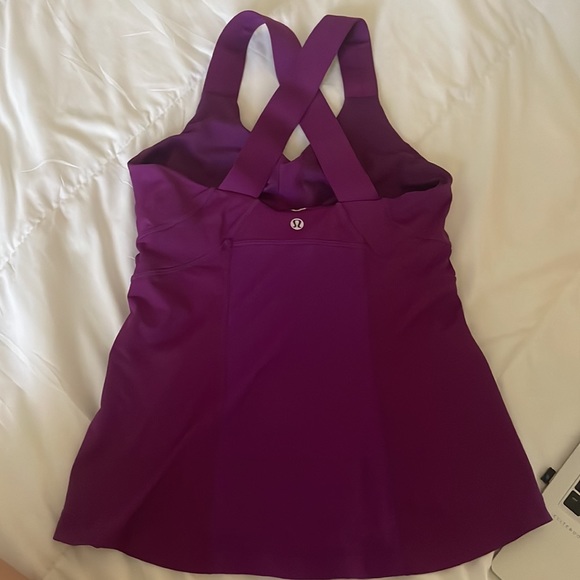 Lululemon - Picture 2 of 4